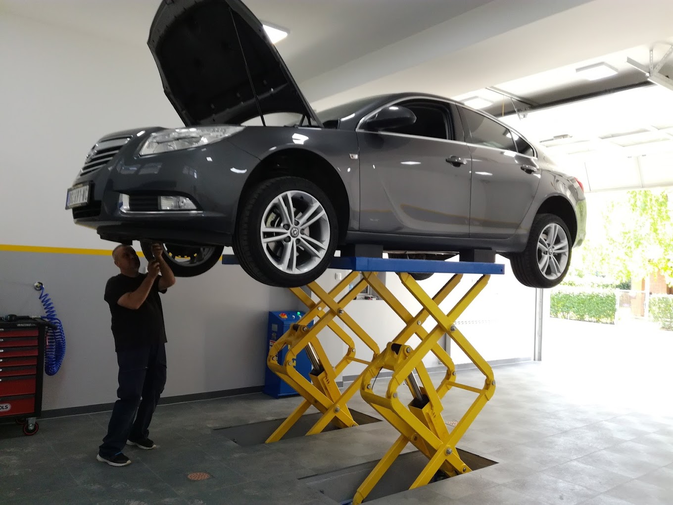 AUTO CENTAR KUTLAČA